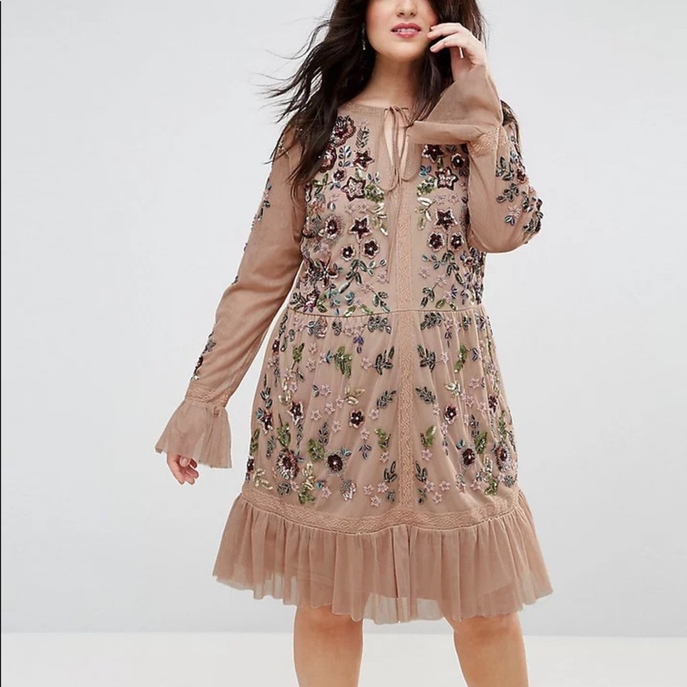 Frock and Frill Curve Embellished Cocktail dress